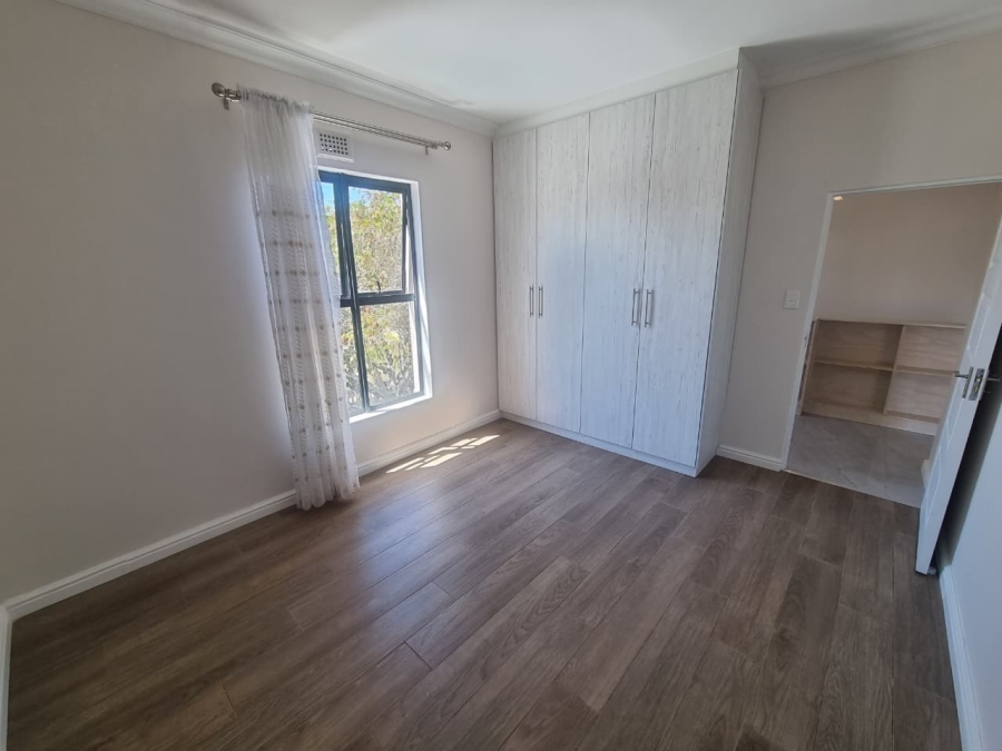 To Let 3 Bedroom Property for Rent in Rondebosch East Western Cape